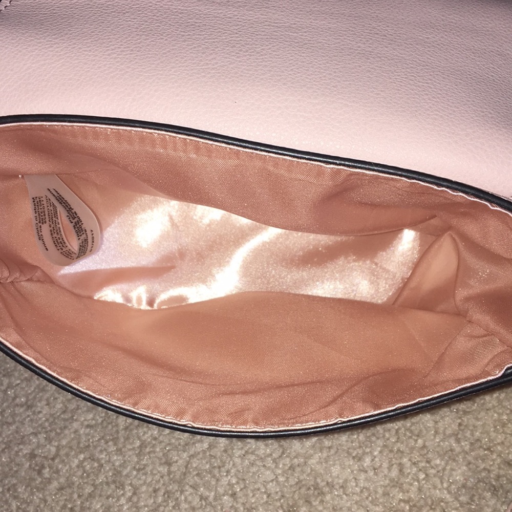 Victoria Secret Light Pink Cross Body Purse - Picture 2 of 4
